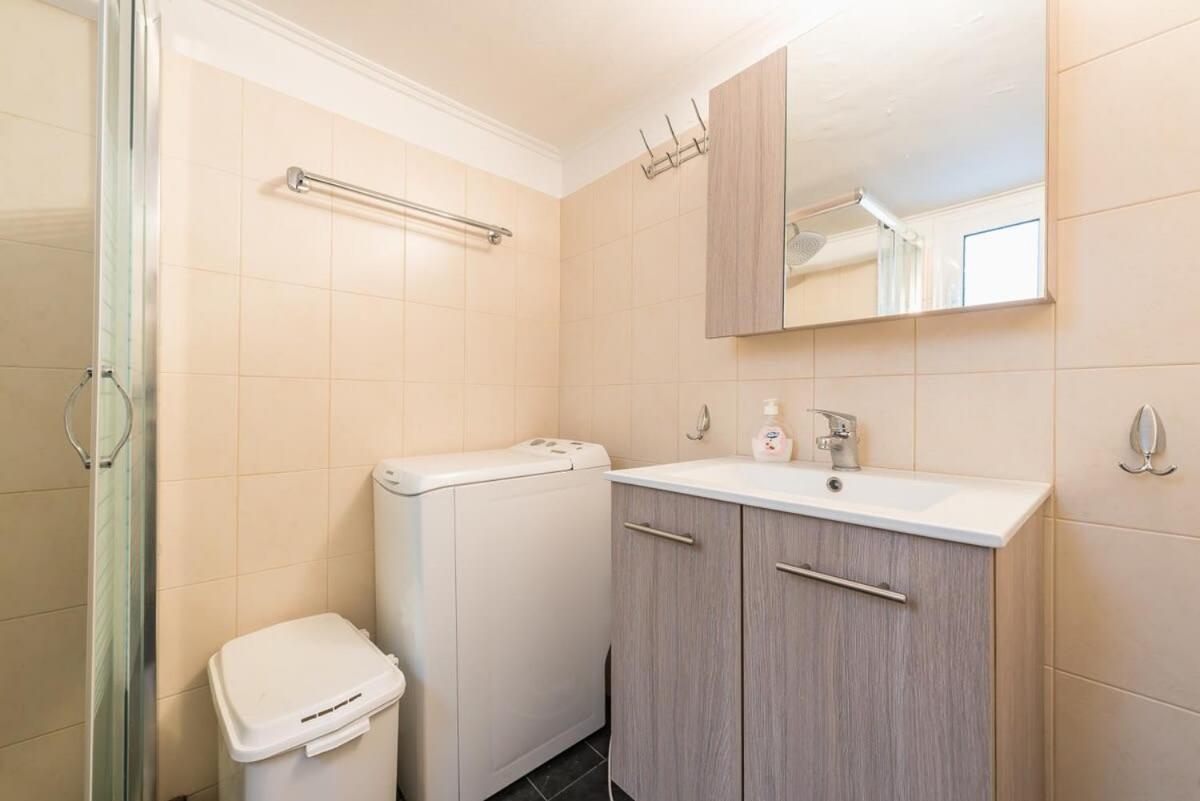 Topfloor Central Apt With Urban Views,3' To Metro Афіни Екстер'єр фото